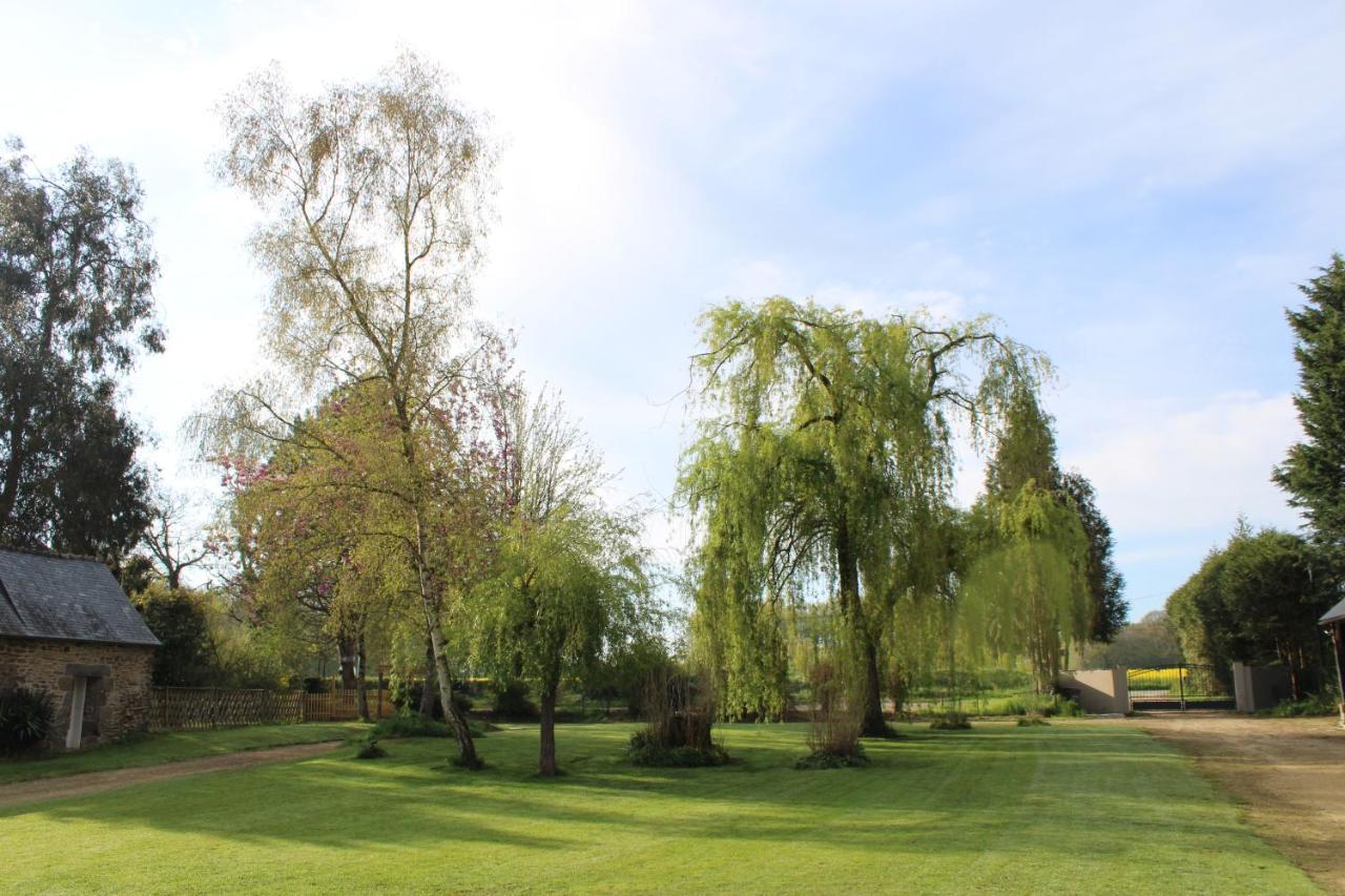 Le Manoir Des Haies Spa Les Champs-Géraux Buitenkant foto